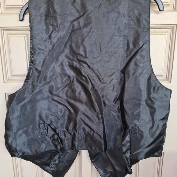A.J. Sequined Vest SzL/XL Black Lined Tie Back Single Hook Closure Very Nice - Picture 9 of 9